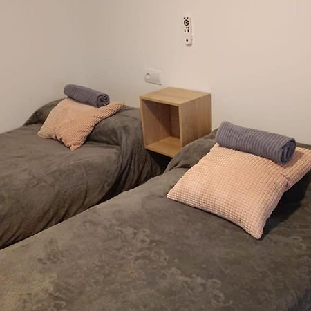 Apartamento Parque Sur De เอญิน ภายนอก รูปภาพ