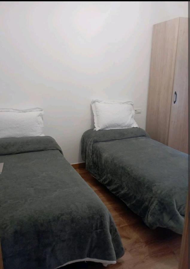 Apartamento Parque Sur De เอญิน ภายนอก รูปภาพ