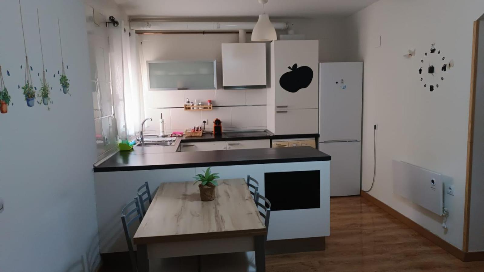 Apartamento Parque Sur De เอญิน ภายนอก รูปภาพ